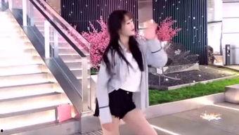 娱乐吃瓜侃不停,吃瓜群众侃不停，揭秘明星幕后故事